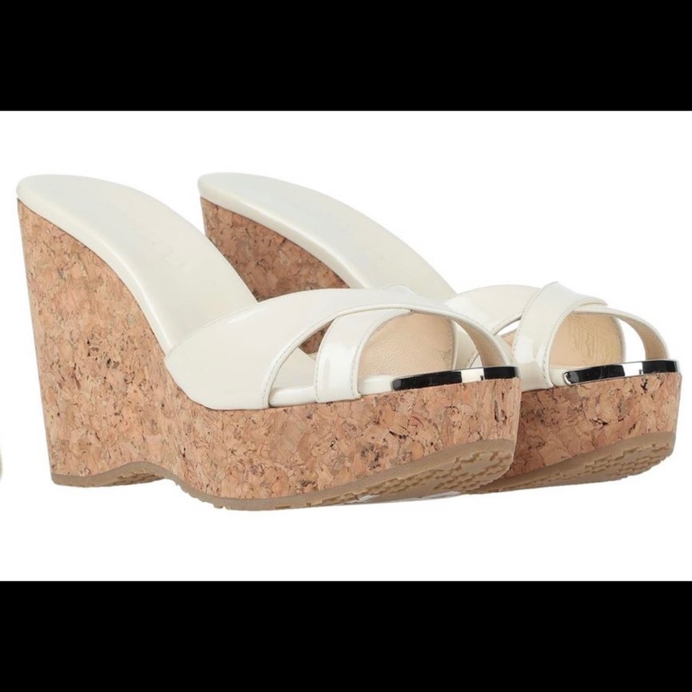 Leather varnish effects ,round toes line ,wedge hill,crock wedge,soft leather .
